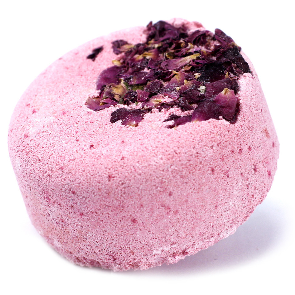 Bomba de banho floral rosa, lavanda e patchouli